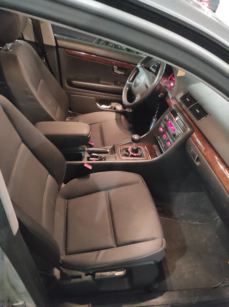 Audi A4 1.9TDI QUATTRO 6ск, снимка 8 - Автомобили и джипове - 52632767
