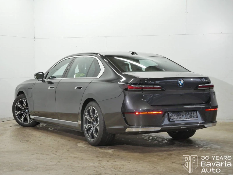 BMW 750 e xDrive Sportautomatic, снимка 2 - Автомобили и джипове - 52727866