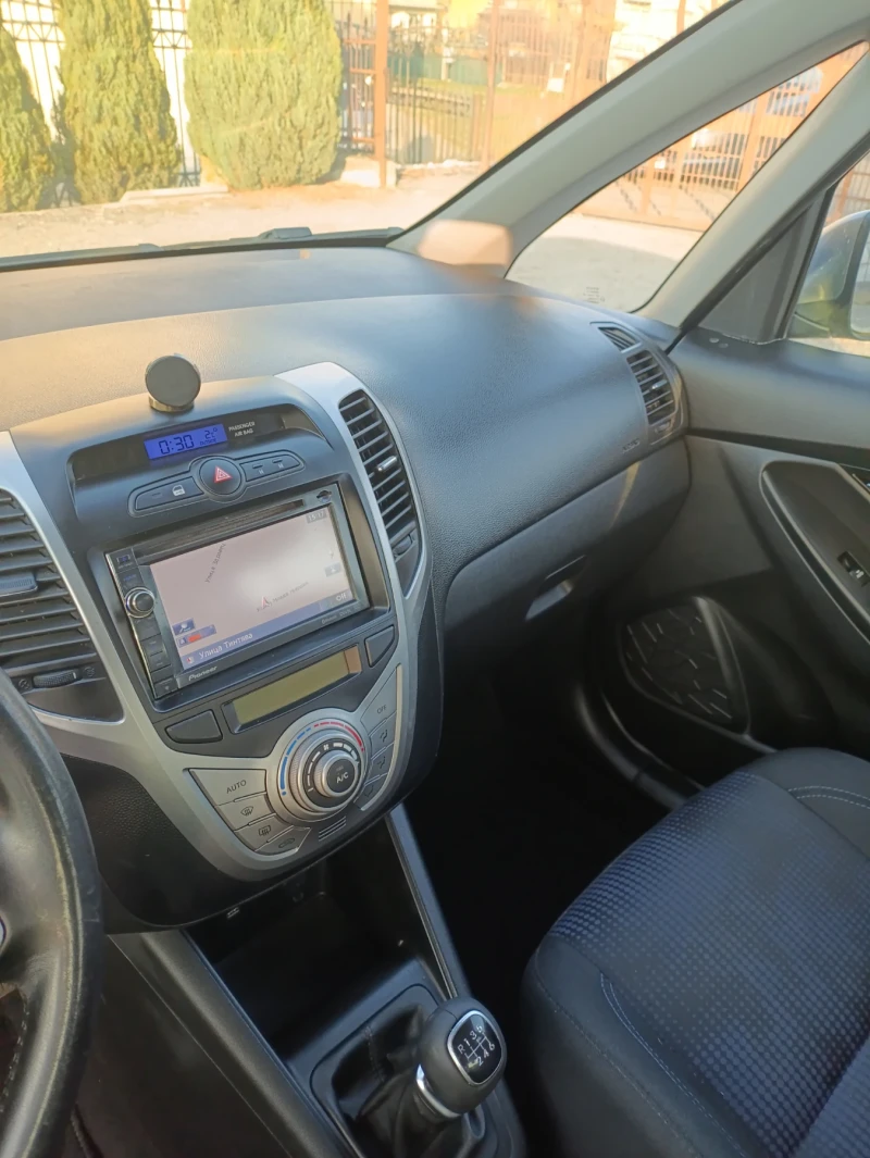 Hyundai Ix20 1.4tdi Euro 5, снимка 11 - Автомобили и джипове - 52886037