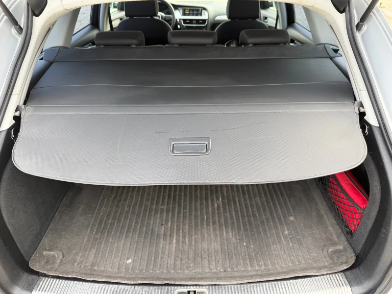 Audi A4 2.0i/180 p.s-Led/Navi/Xenon!!!, снимка 14 - Автомобили и джипове - 53264509