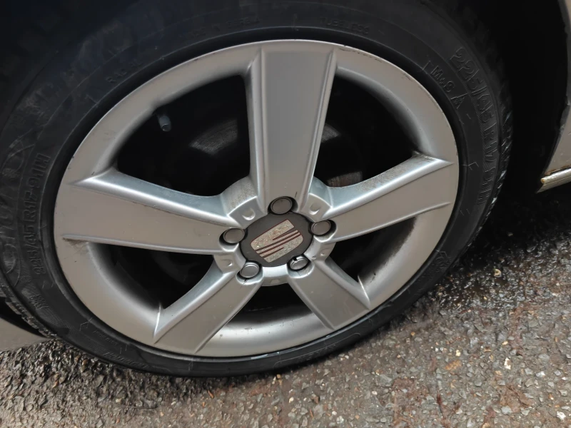 Seat Leon, снимка 5 - Автомобили и джипове - 53295027