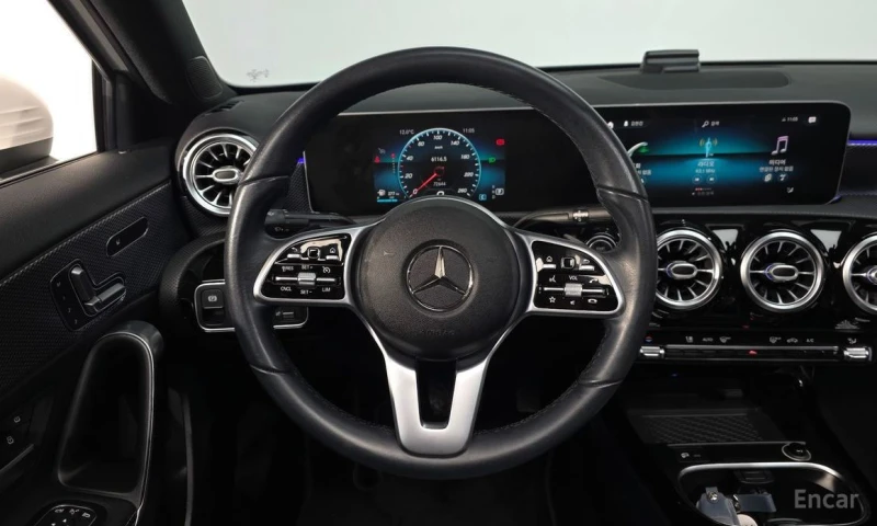 Mercedes-Benz A 220, снимка 13 - Автомобили и джипове - 53354704