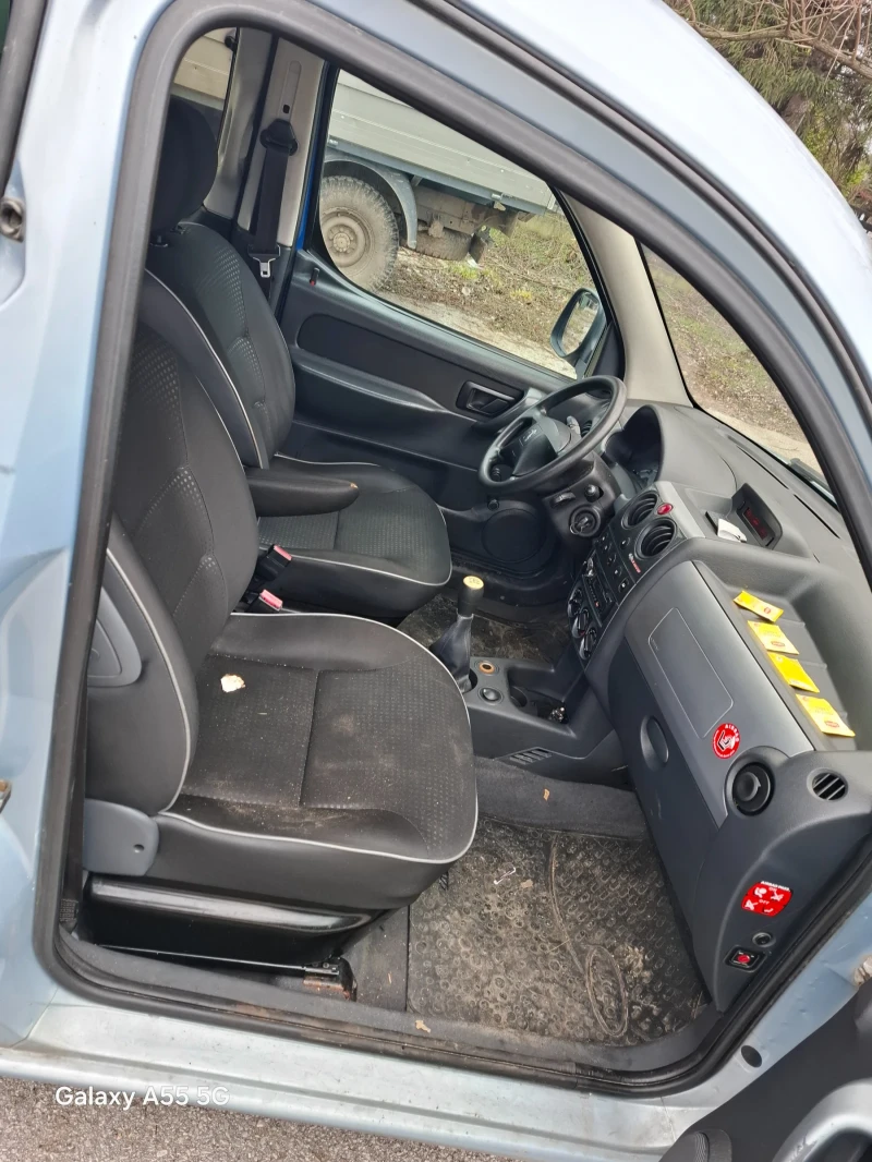 Peugeot Partner 1.6HDI, снимка 6 - Автомобили и джипове - 53500381