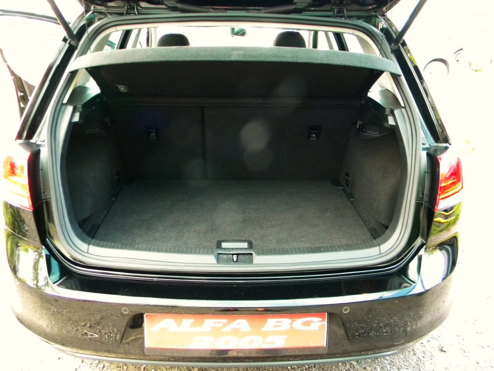 VW Golf EURO5B* 1.6TDI-178000km* КАТО НОВ* EURO5B - изображение 8
