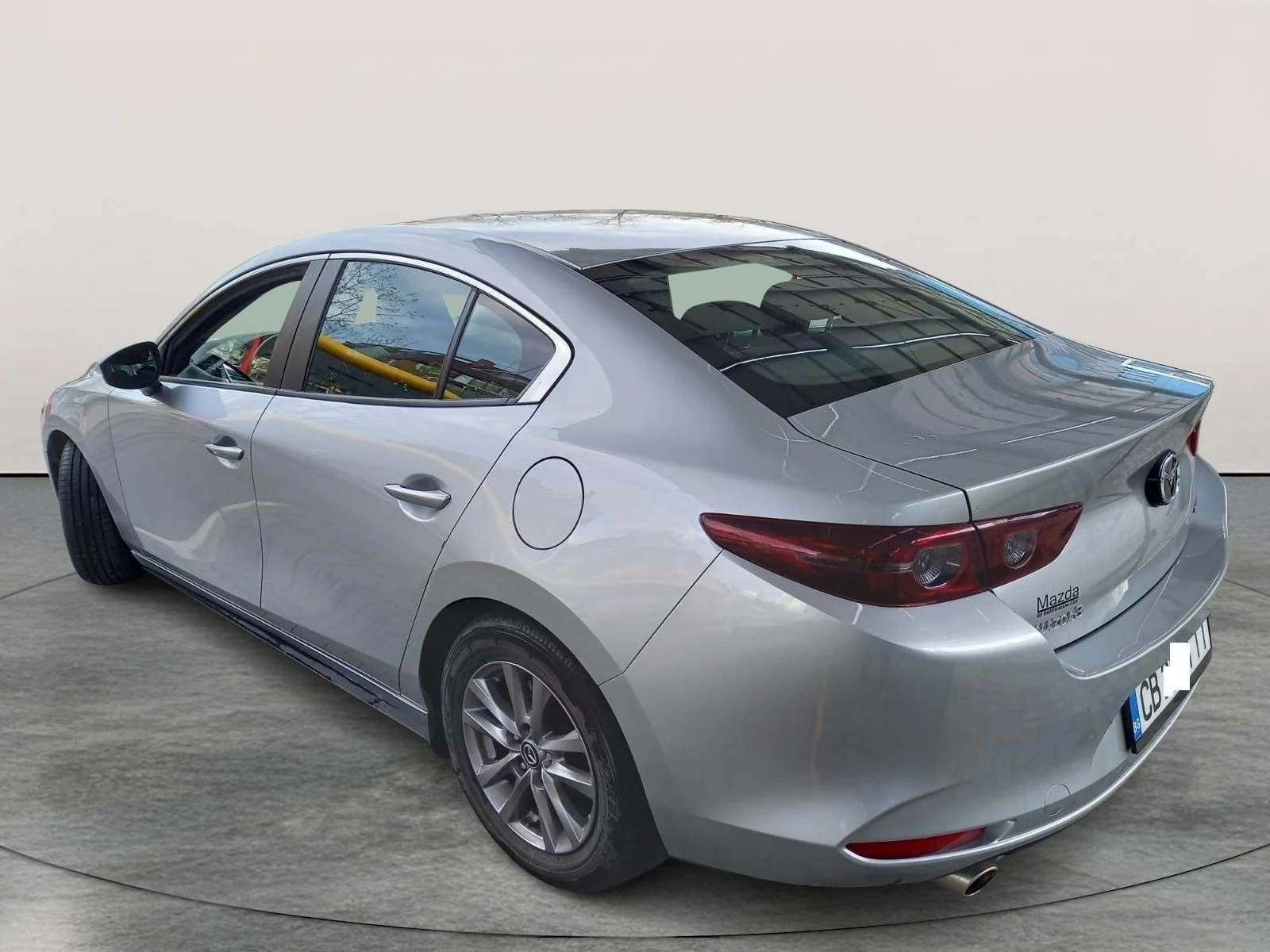 Mazda 3 2.5 SkyActiveG 20000 km - изображение 4