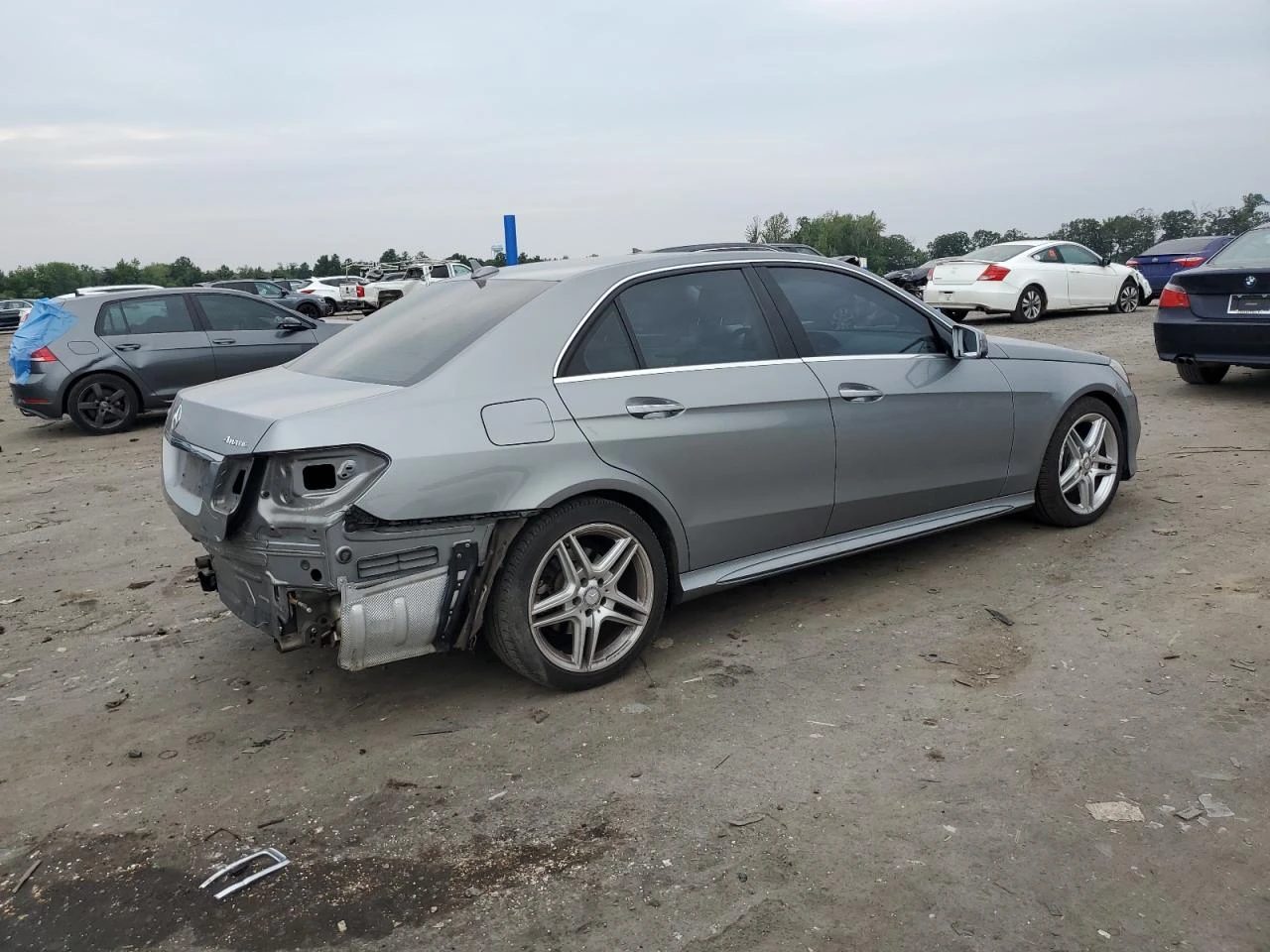 Mercedes-Benz E 350 4MATIC, LUXURY, Обдухване, Keyless, Harman Kardon  - изображение 3