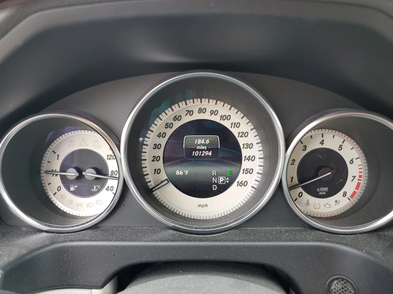 Mercedes-Benz E 350 4MATIC, LUXURY, Обдухване, Keyless, Harman Kardon  - изображение 9
