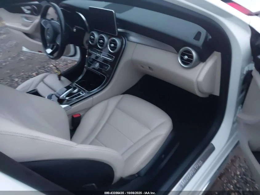 Mercedes-Benz C 300 2018 MERCEDES-BENZ C 300 4MATIC - изображение 10