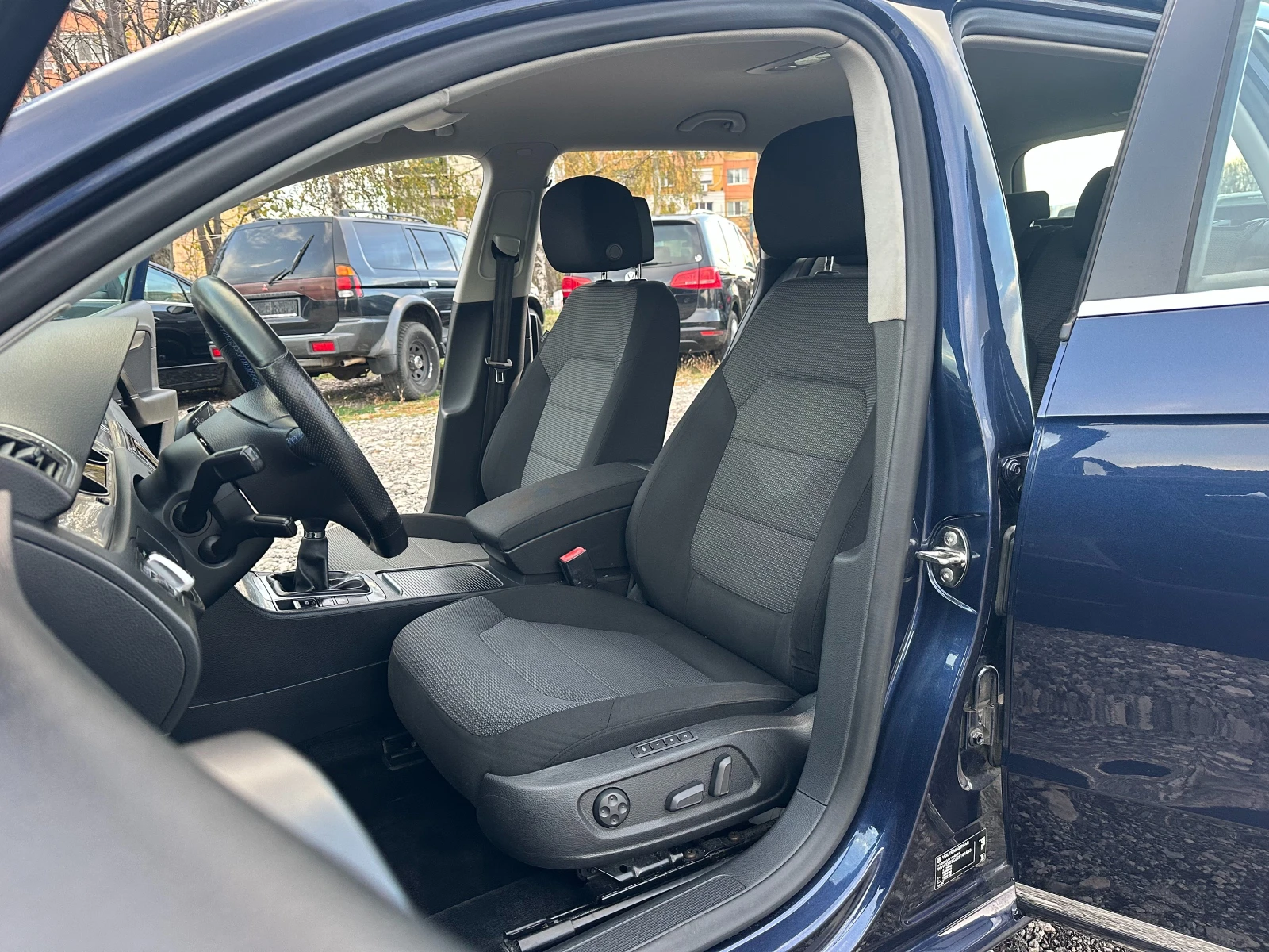 VW Passat 1.6TDI 105kc EVRO5 R-LINE - изображение 9