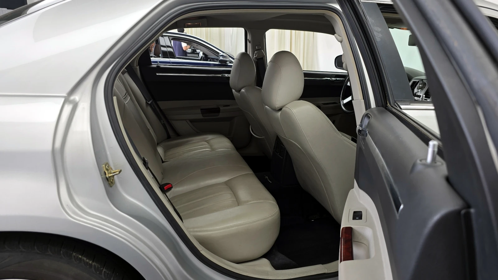 Chrysler 300c 3.0 Diesel autogeorge.com | Mobile.bg � ����������� 12