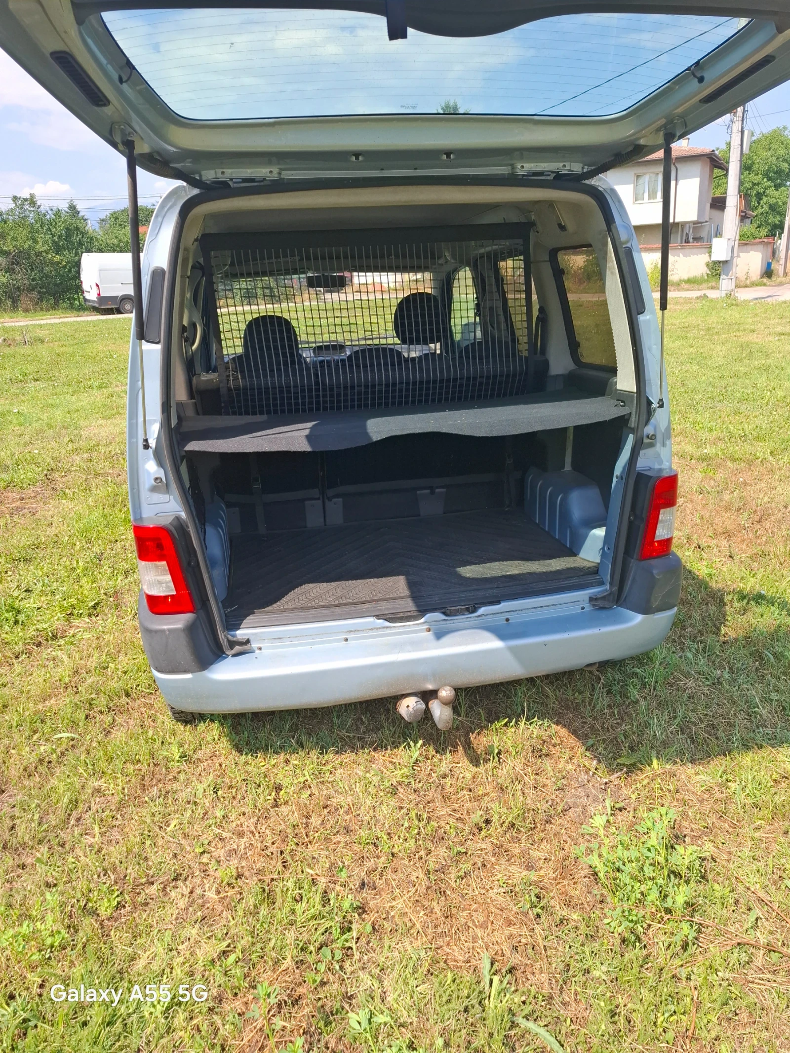 Peugeot Partner 1.6HDI, снимка 4 - Автомобили и джипове - 55123324