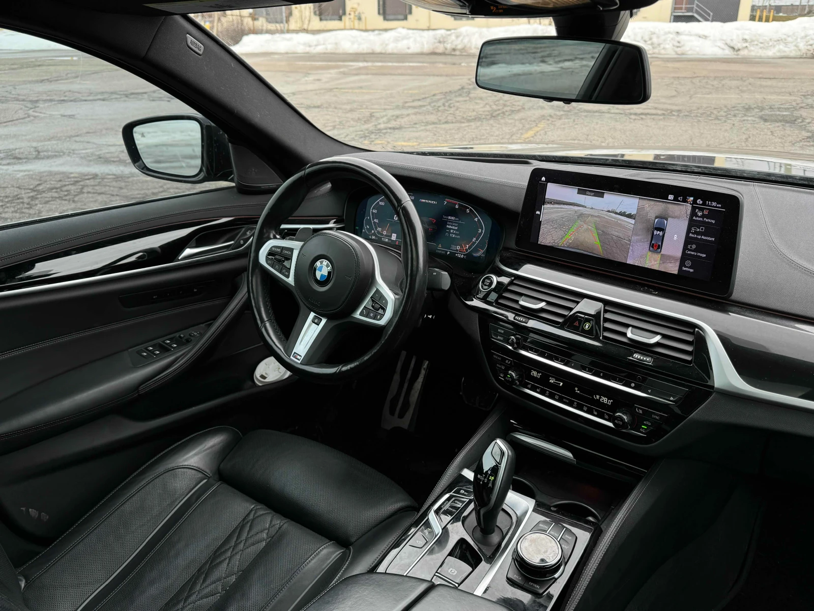 BMW 550 М550i/360* CAM/ОБДУХВАНЕ/HARMON KARDON/, снимка 15 - Автомобили и джипове - 53760373