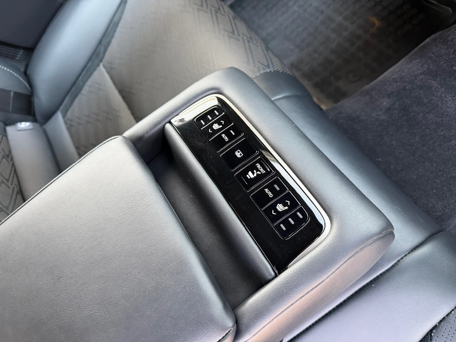 Lexus LS 500 H/Facelift/F Sport/360Camera/Full/EU/С гаранция , снимка 16 - Автомобили и джипове - 53770232