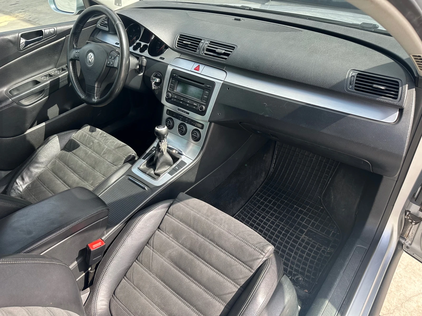 VW Passat 2.0 TDI 8V (140hp) 4MOTION, снимка 11 - Автомобили и джипове - 53937273