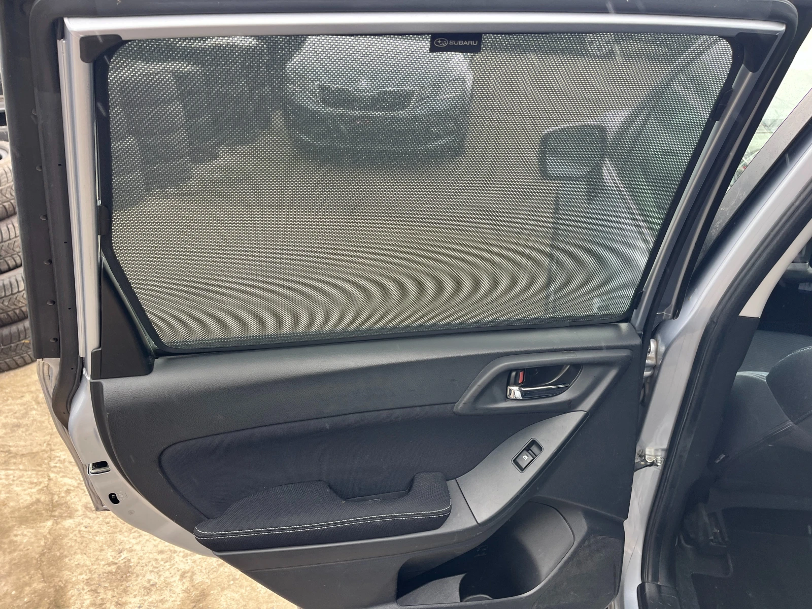 Subaru Forester 2.0i - 6 скорости, снимка 13 - Автомобили и джипове - 54059988