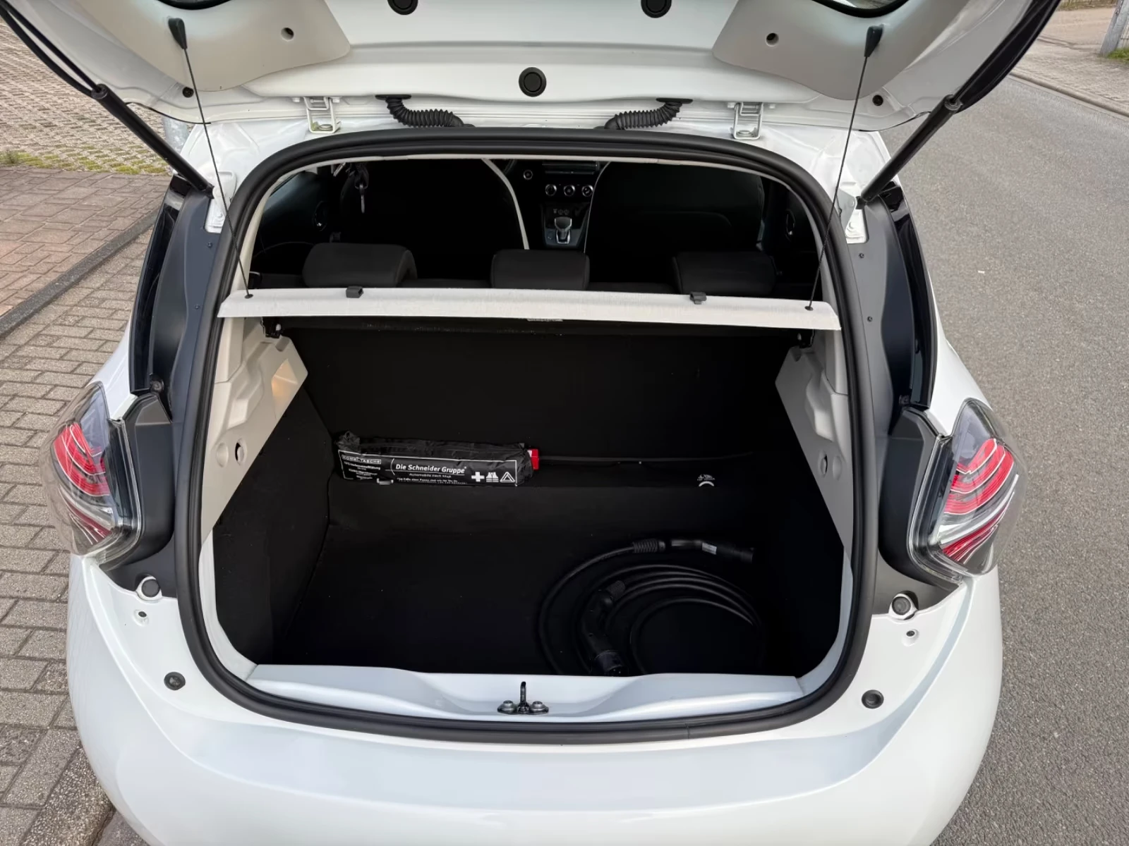 Renault Zoe LIFE R110/52KWH/109HP/CARPLAY/LED/НОВ-ВНОС/TOP, снимка 8 - Автомобили и джипове - 54076146