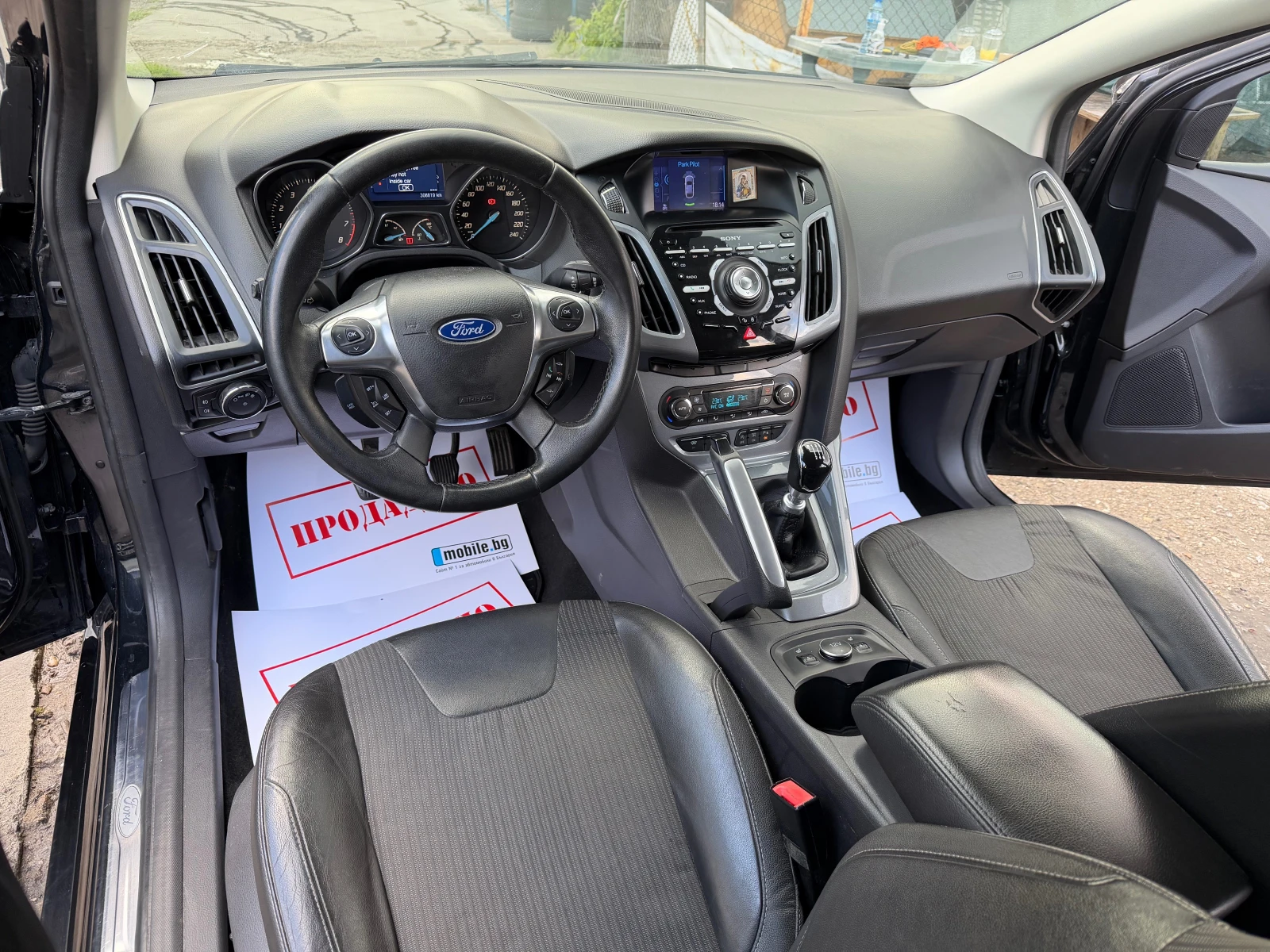 Ford Focus 1.6 150HP 6SPEED ST-LINE KLIMA 2013G NOV , снимка 11 - Автомобили и джипове - 54391486