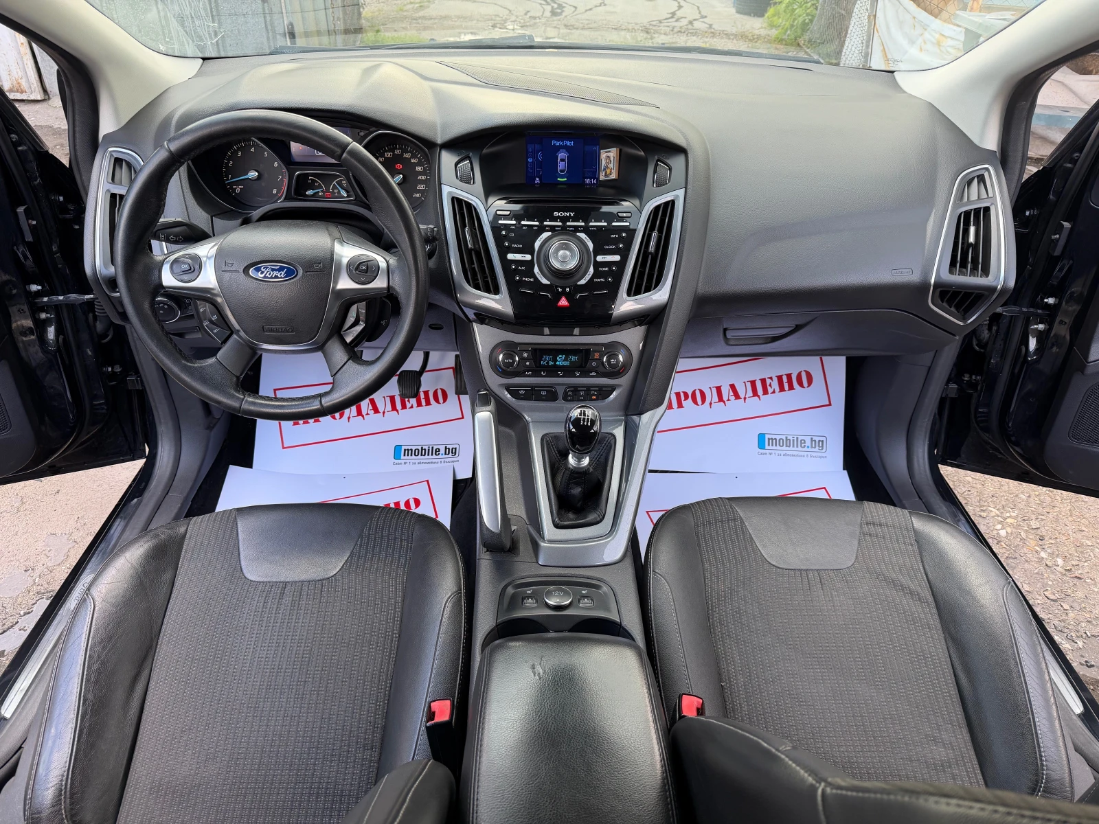 Ford Focus 1.6 150HP 6SPEED ST-LINE KLIMA 2013G NOV , снимка 12 - Автомобили и джипове - 54391486