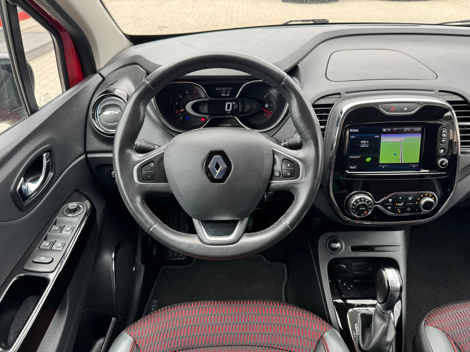 Renault Captur 1.5DCI XMOD FULL, снимка 11 - Автомобили и джипове - 54487010