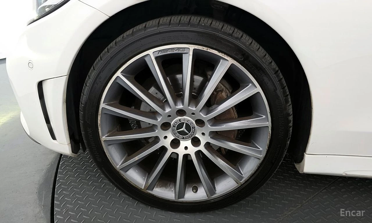 Mercedes-Benz C 220 d 4MATIC COUPE* FACE* BURMESTER* HEAD-UP* КАМЕРА* , снимка 5 - Автомобили и джипове - 54881657