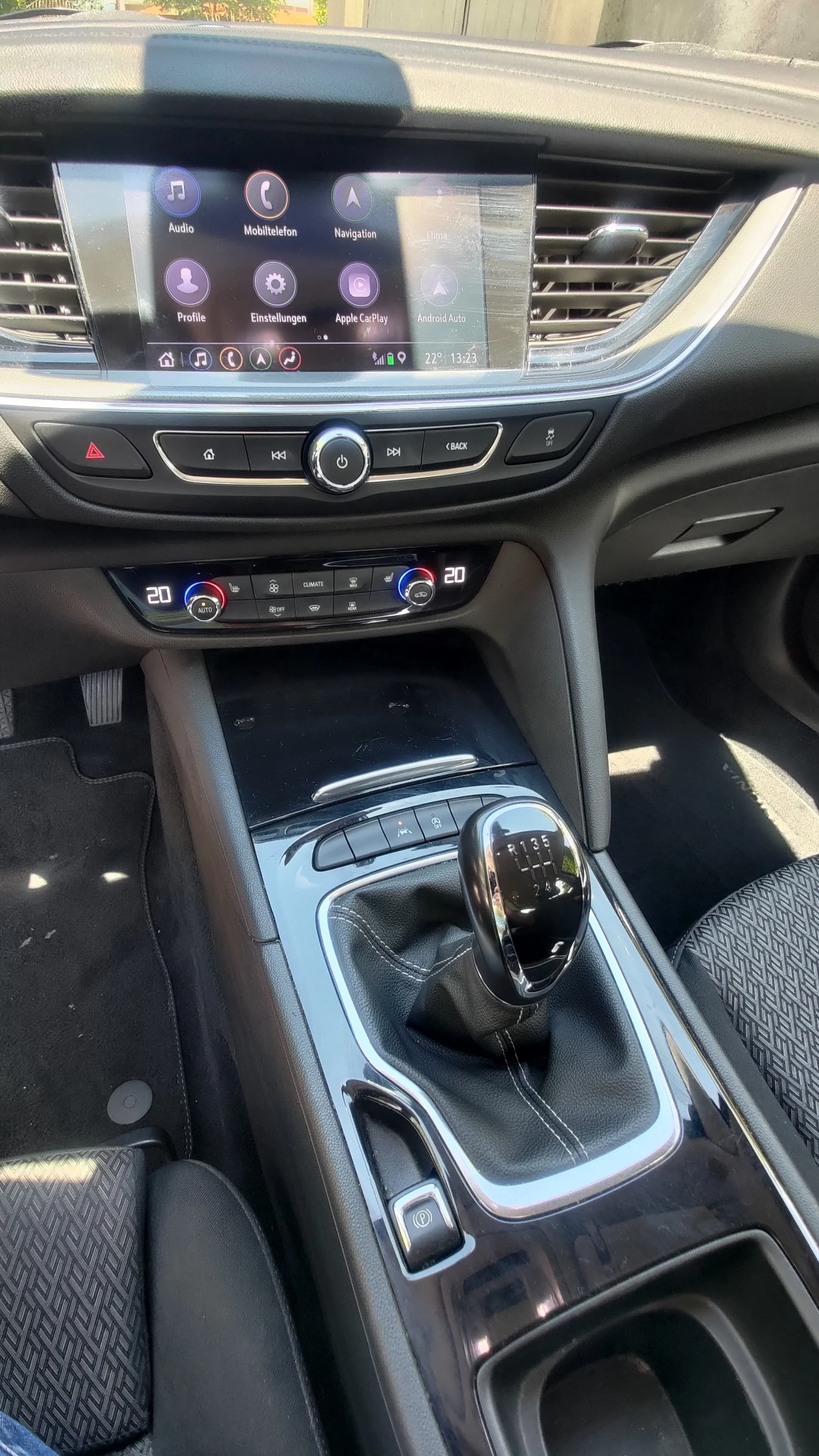 Opel Insignia Grand Sport Turbo модел 2020, снимка 11 - Автомобили и джипове - 55036838
