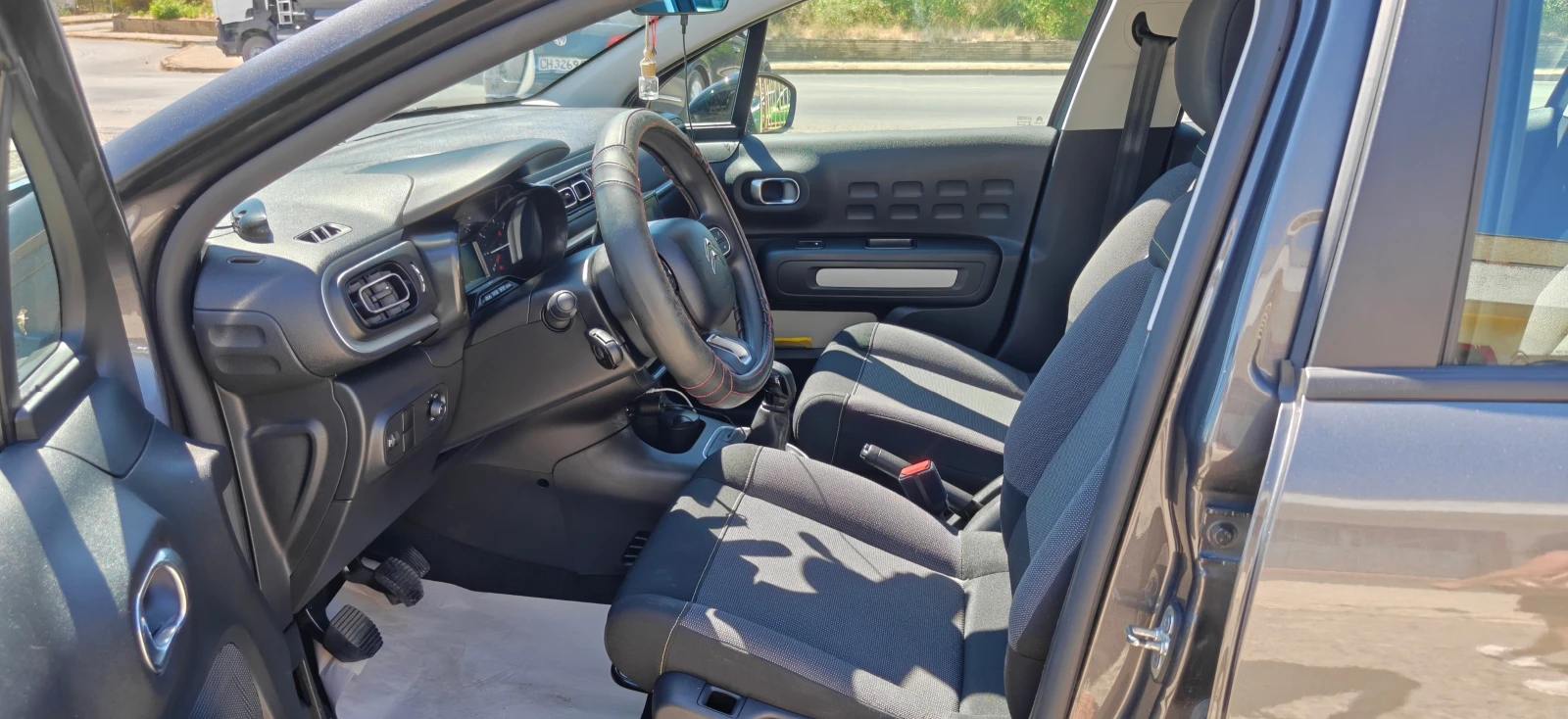 Citroen C3 1.2PureTech23г, снимка 10 - Автомобили и джипове - 55750267