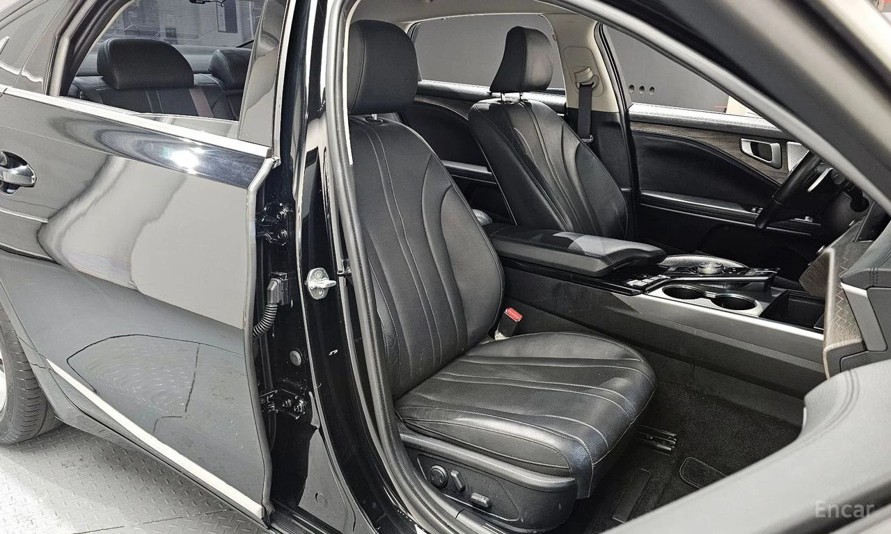 Kia K8 3.5* NOBLESSE* ОБДУХВАНЕ* ДИСТРОНИК* 360КАМЕРА* LA, снимка 13 - Автомобили и джипове - 55969027