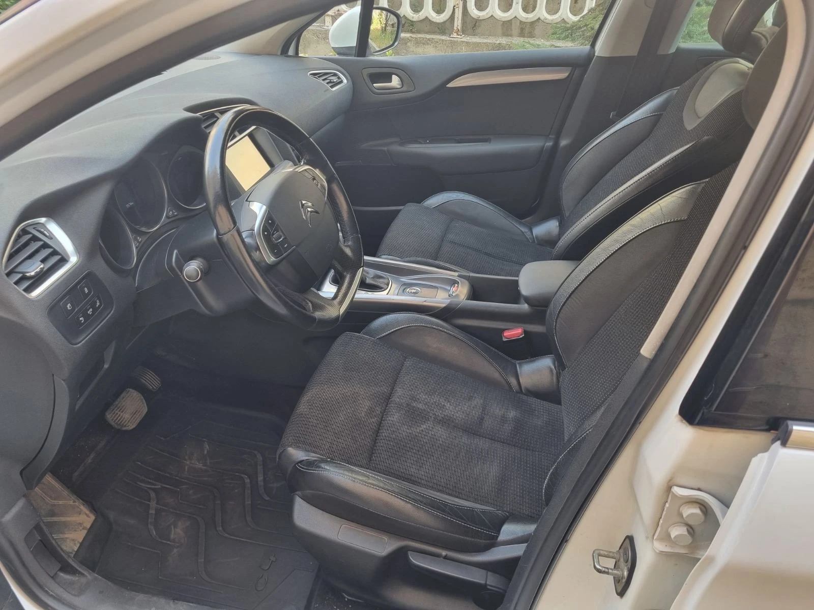 Citroen C4 Shine, снимка 9 - Автомобили и джипове - 56182307