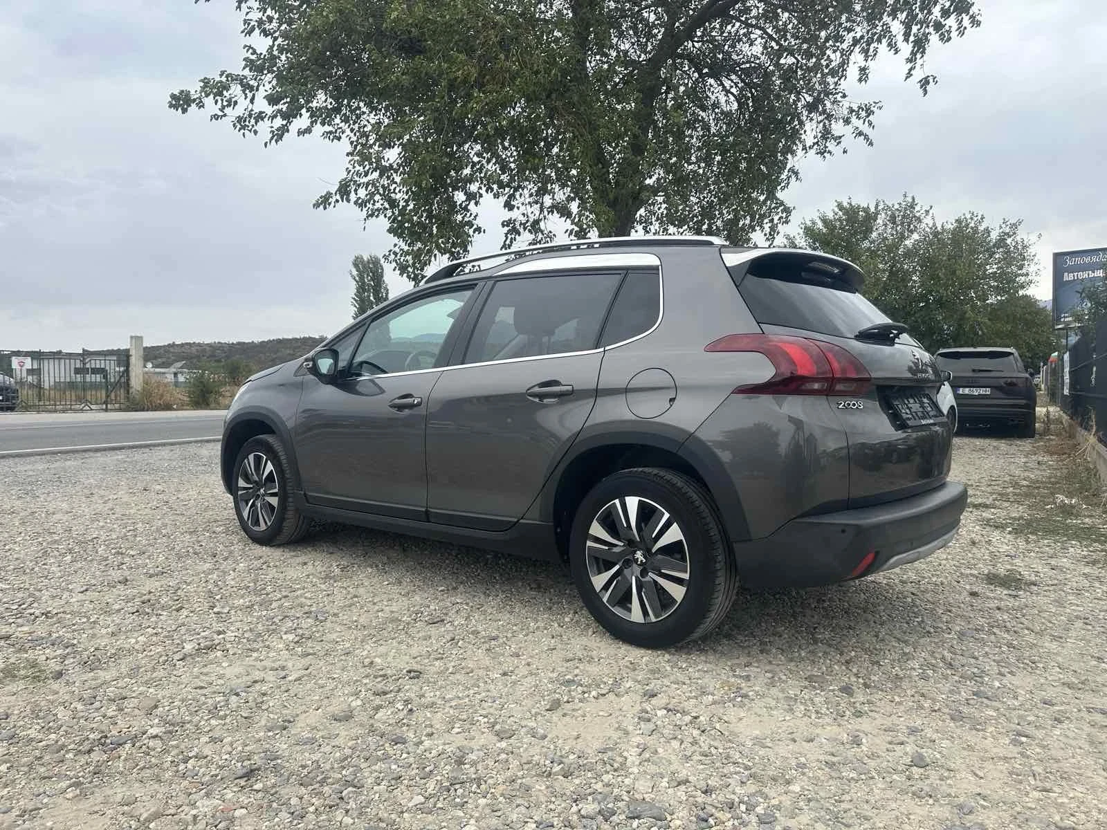 Peugeot 2008 1.2 Allure/Panorama/Automatic, снимка 3 - Автомобили и джипове - 56264469