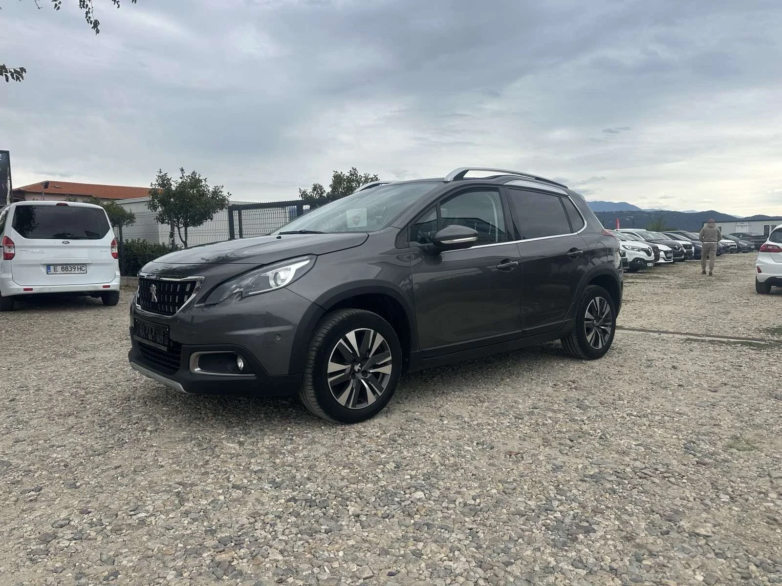 Peugeot 2008 1.2 Allure/Panorama/Automatic