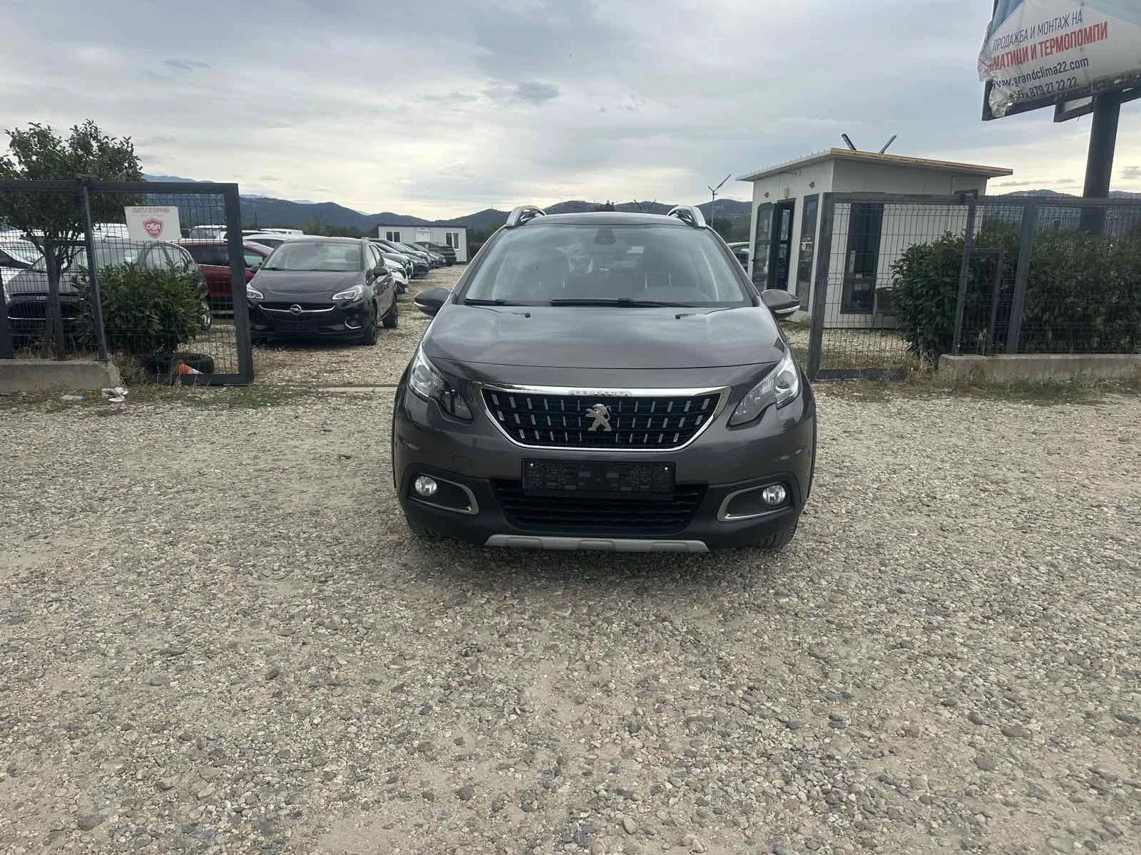 Peugeot 2008 1.2 Allure/Panorama/Automatic, снимка 2 - Автомобили и джипове - 56264469
