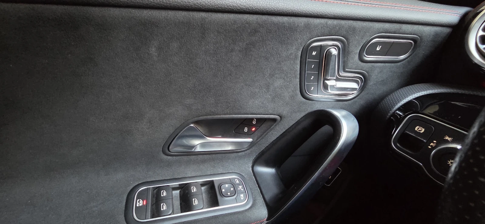 Mercedes-Benz CLA 250 Shooting Brake, снимка 12 - Автомобили и джипове - 56331697