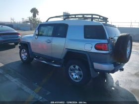 Toyota Fj cruiser Клип на мотора, снимка 2