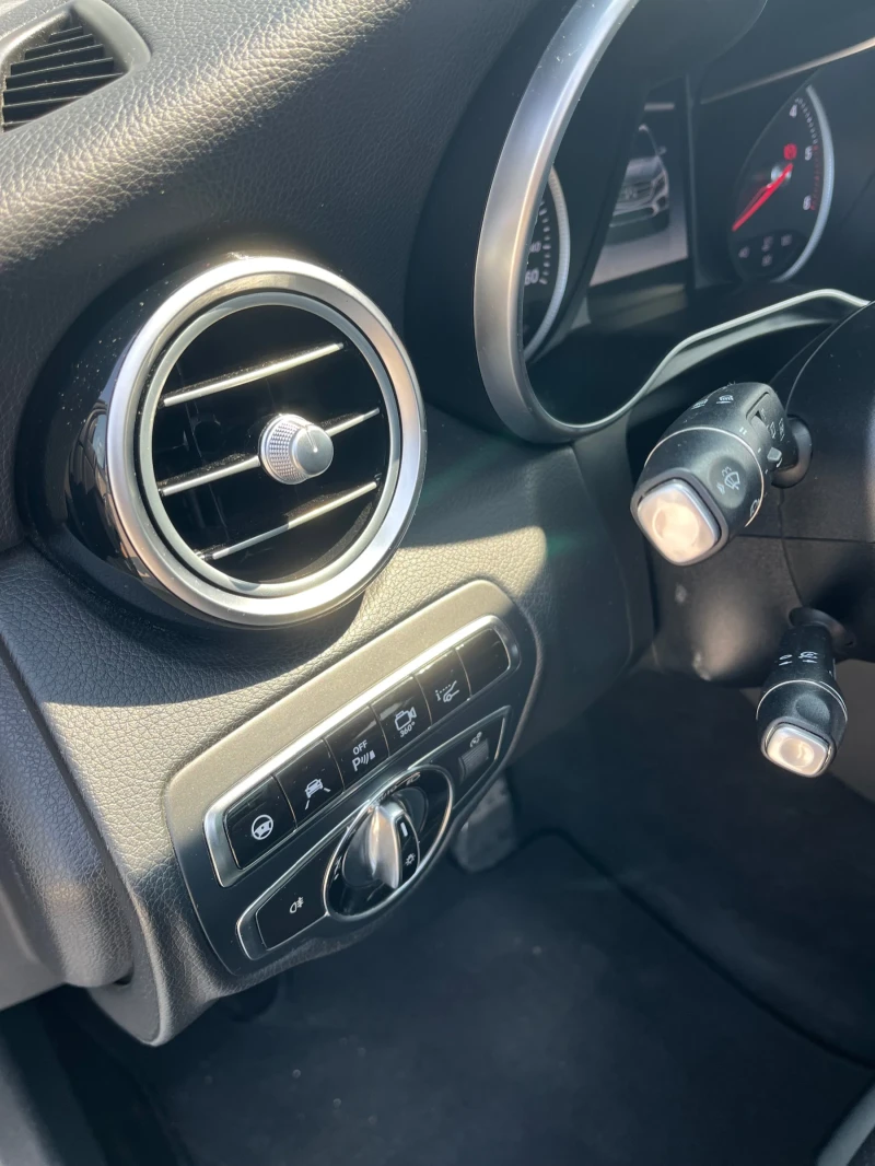 Mercedes-Benz GLC 220 Glc 220, снимка 11 - Автомобили и джипове - 53033706