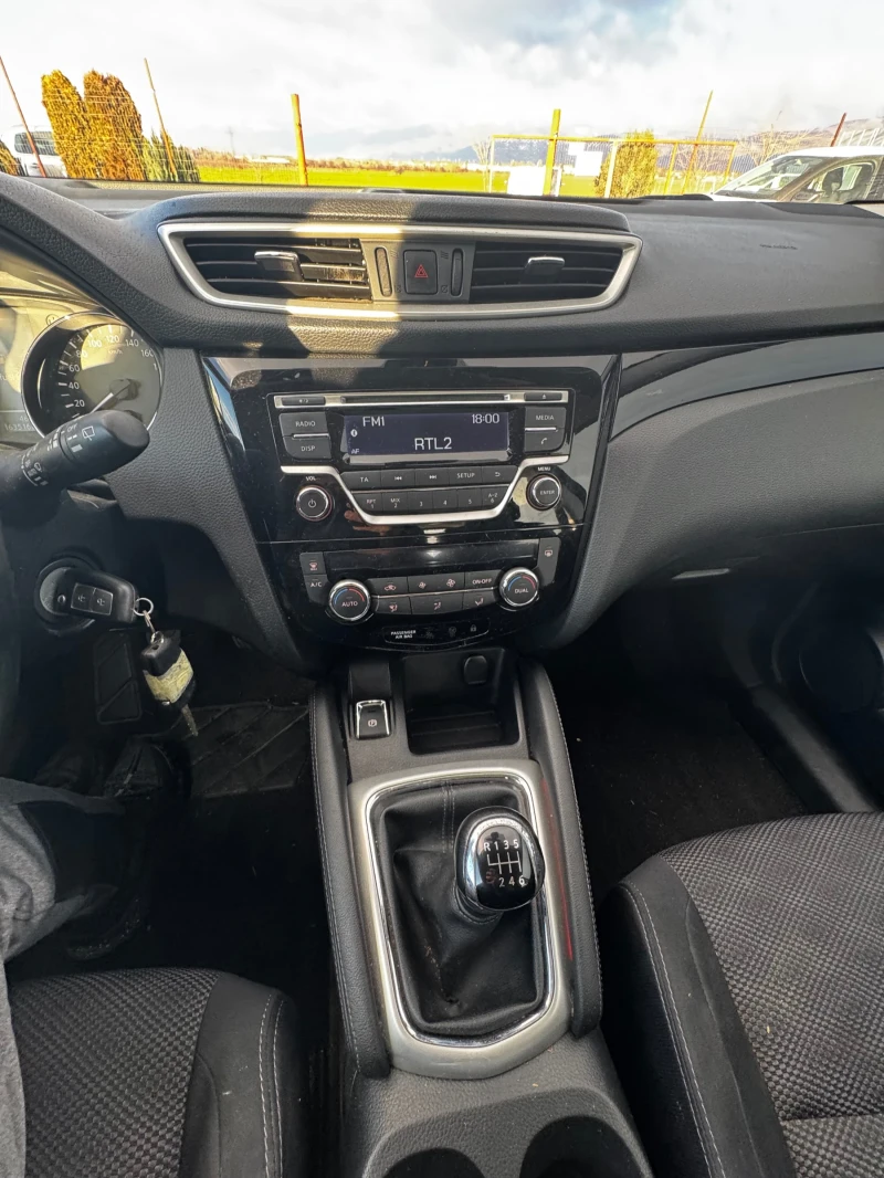 Nissan Qashqai, снимка 12 - Автомобили и джипове - 53463580