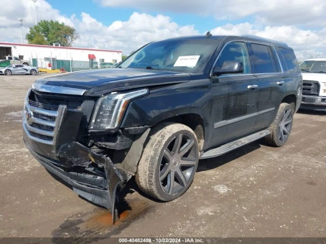 Cadillac Escalade, снимка 2 - Автомобили и джипове - 47521674