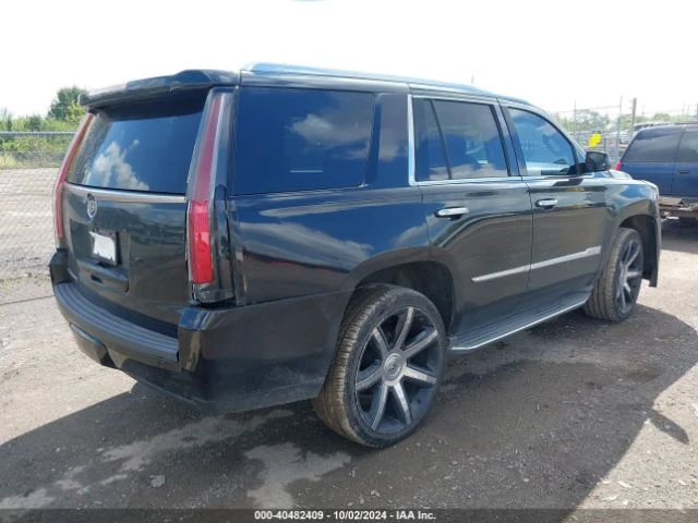 Cadillac Escalade, снимка 4 - Автомобили и джипове - 47521674