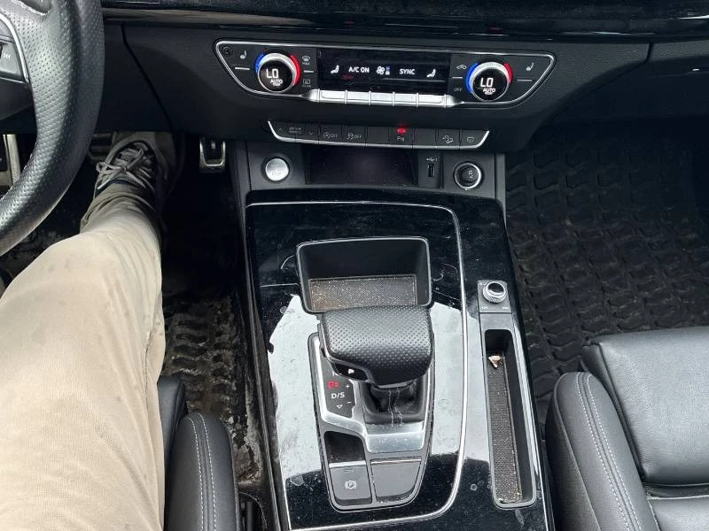 Audi Q5 * Progressiv | DIS | HUD | 360| 2 КЛЮЧА, снимка 15 - Автомобили и джипове - 55651236