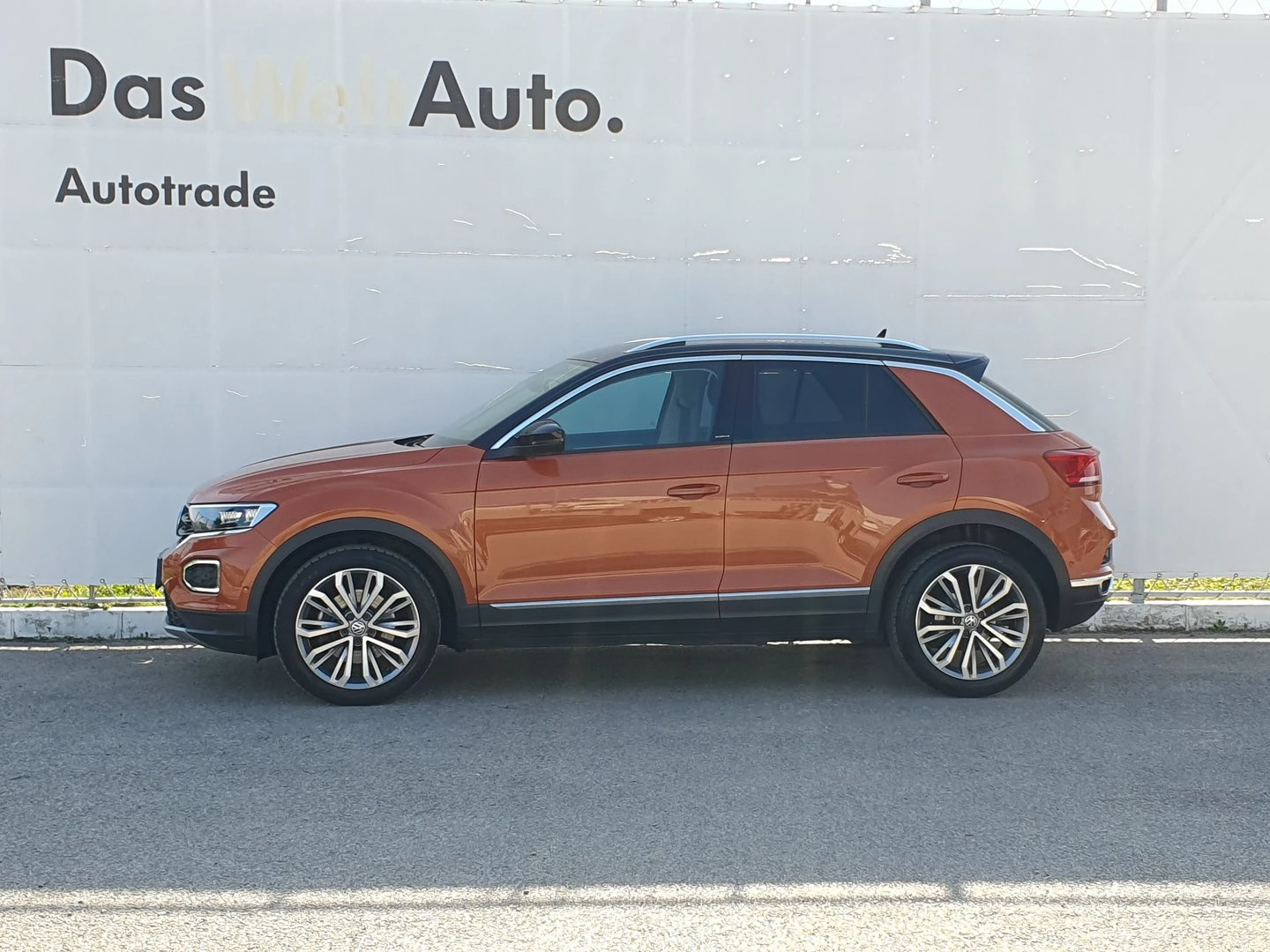 VW T-Roc VW T- Roc Life 2.0 TDI SCR DSG - изображение 2