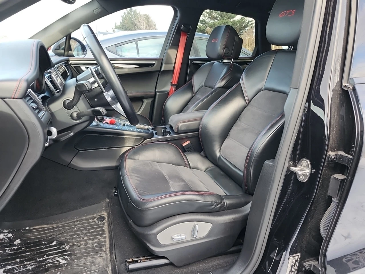 Porsche Macan CARFAX* АВТОФИНАНСИРАНЕ БЕЗ ПЪРВОНАЧАЛНА ВНОСКА - изображение 5