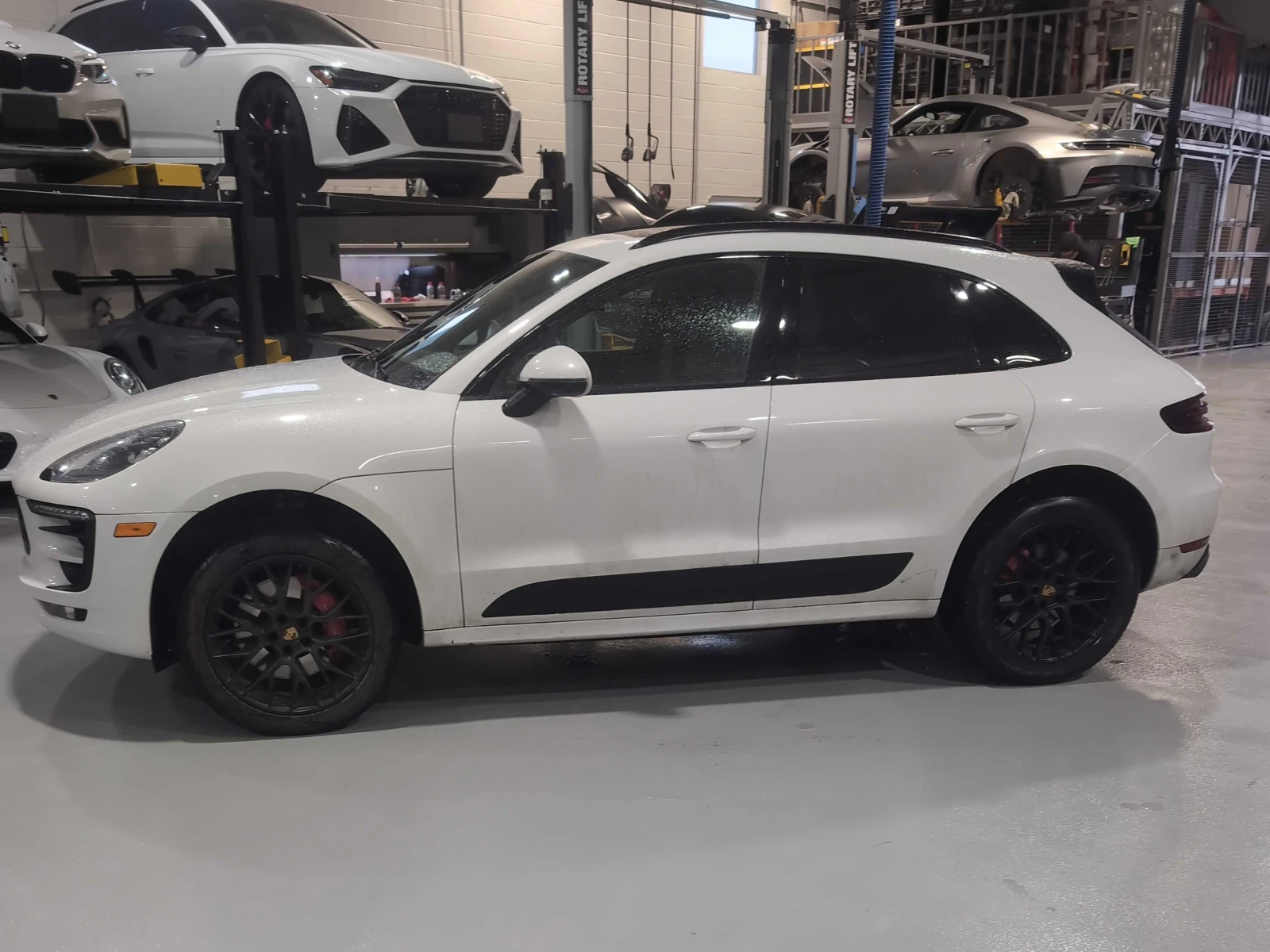 Porsche Macan GTS * DISTRONIC* BOSE* HEAD-UP, снимка 4 - Автомобили и джипове - 53804748