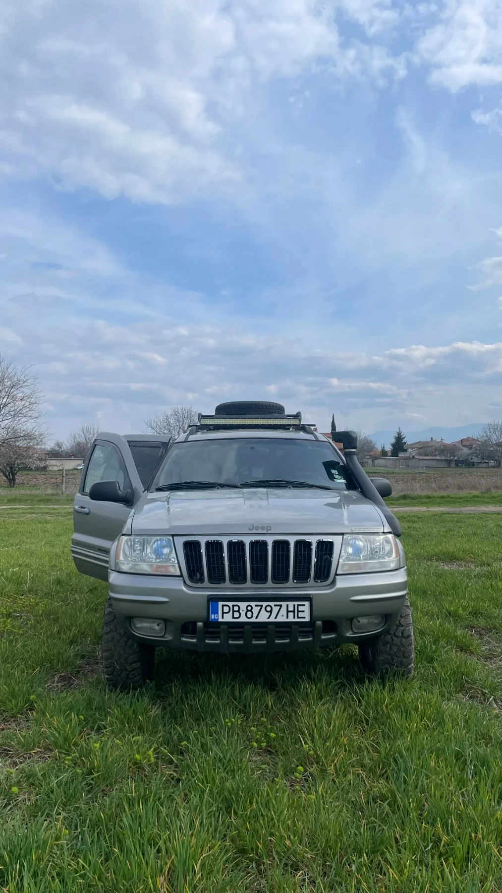 Jeep Grand cherokee 4.7, снимка 2 - Автомобили и джипове - 53990546
