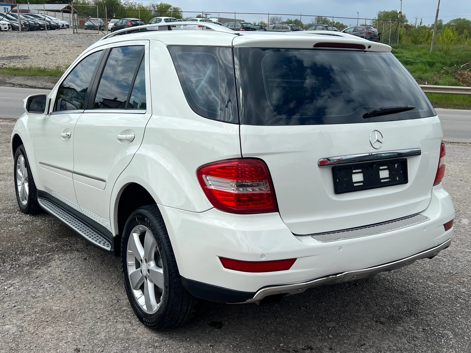 Mercedes-Benz ML 320, снимка 6 - Автомобили и джипове - 54431876