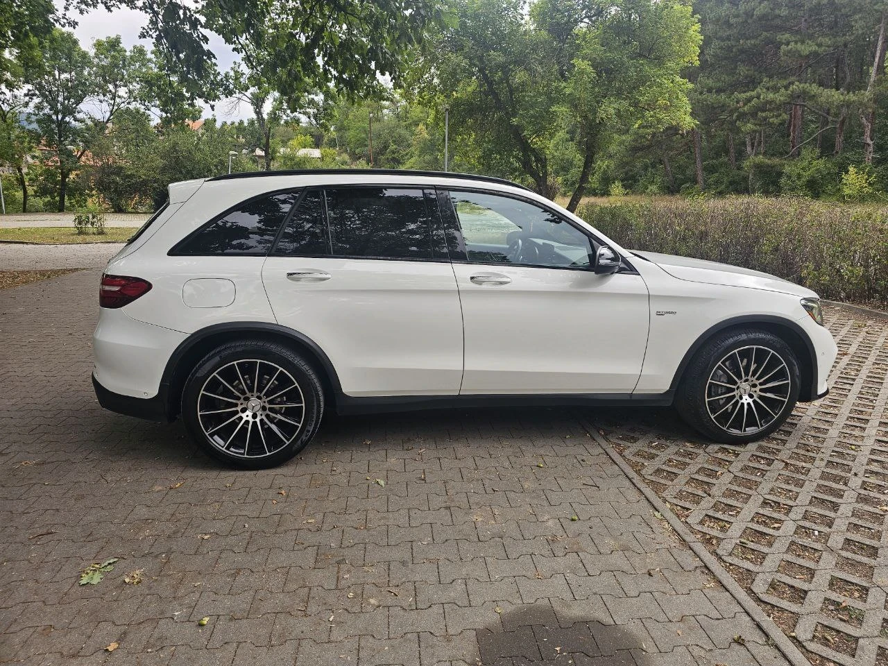 Mercedes-Benz GLC 43 AMG 4.3 AMG, снимка 3 - Автомобили и джипове - 54463711