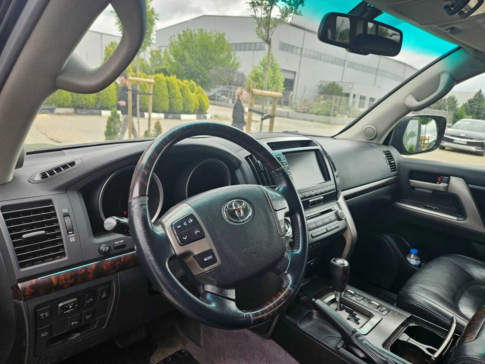 Toyota Land cruiser V8, 60th Anniversary, снимка 11 - Автомобили и джипове - 55009501