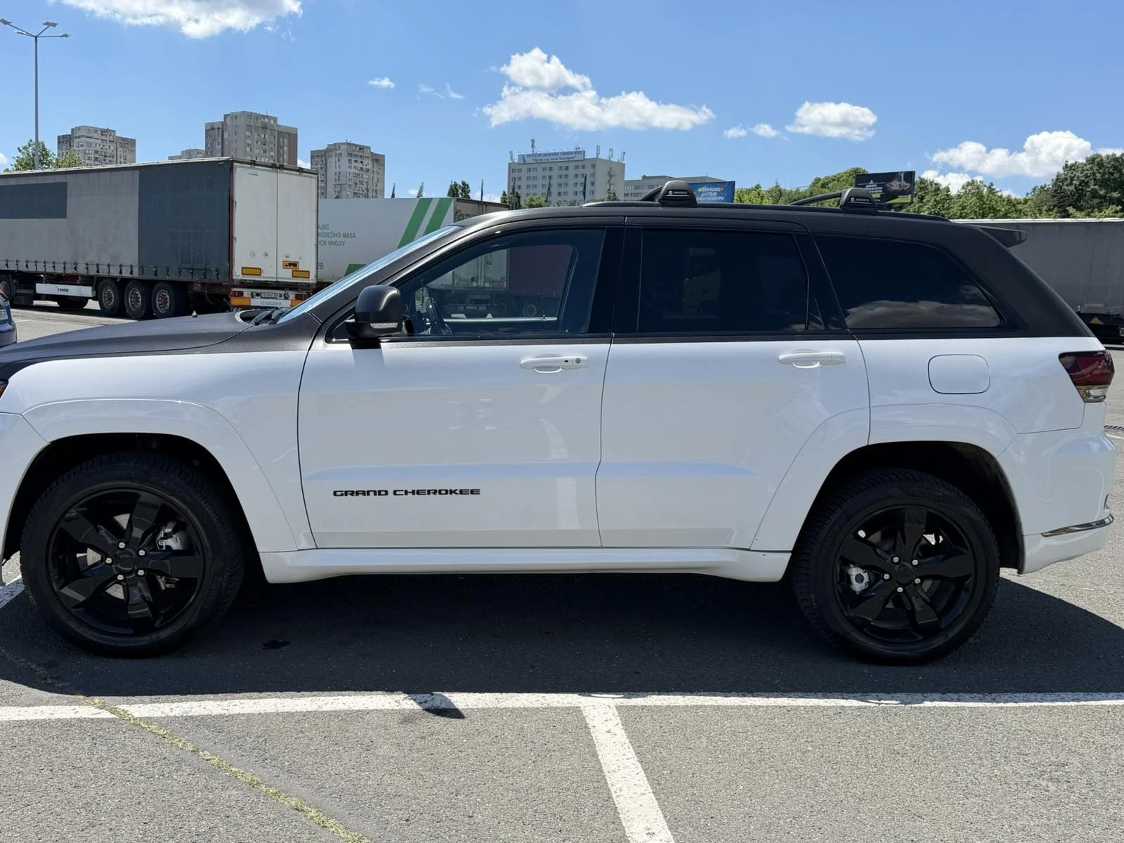 Jeep Grand cherokee HIGH ALTITUDE, снимка 3 - Автомобили и джипове - 55168544