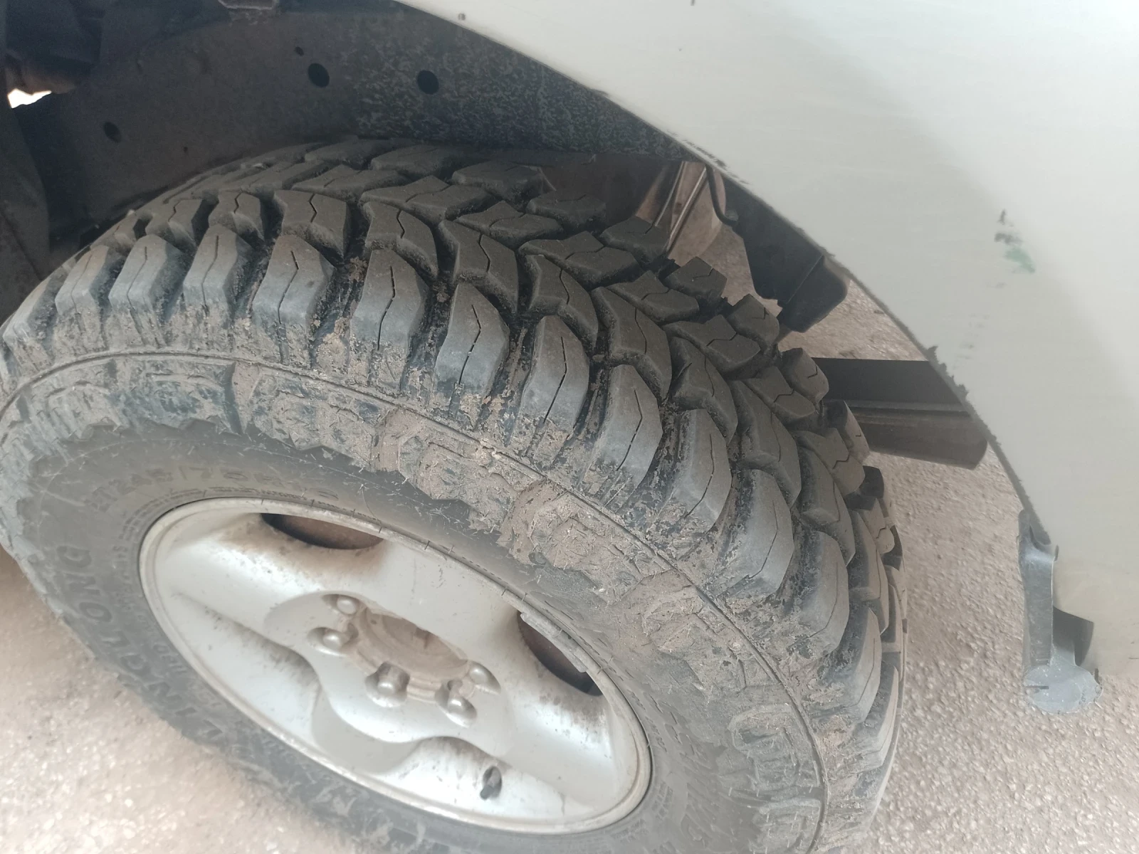 Nissan Navara, снимка 5 - Автомобили и джипове - 55746292