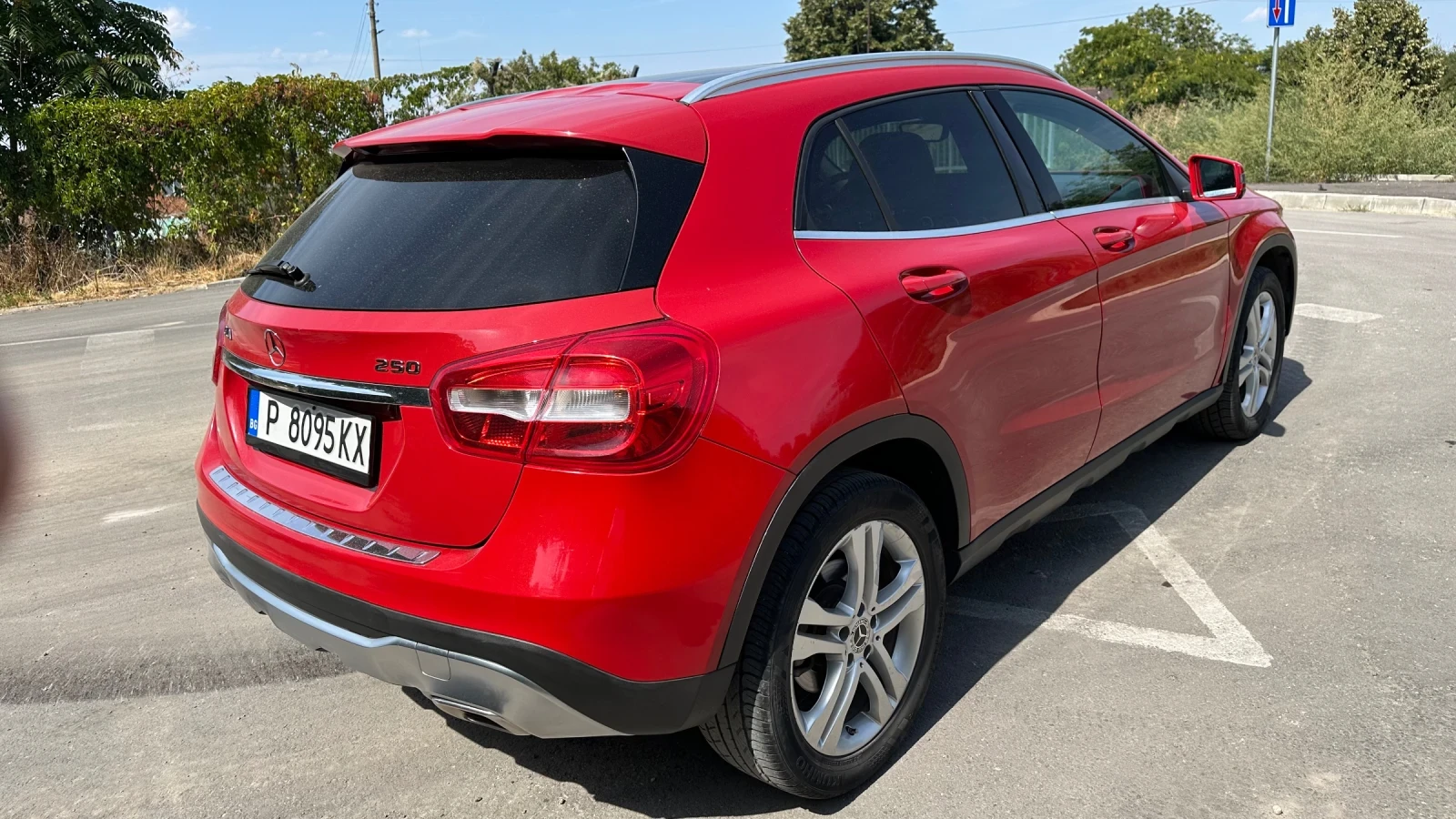 Mercedes-Benz GLA 250 GLA 250  | PANORAMA | MEMORY | CARPLAY | CAMERA, снимка 11 - Автомобили и джипове - 56043603
