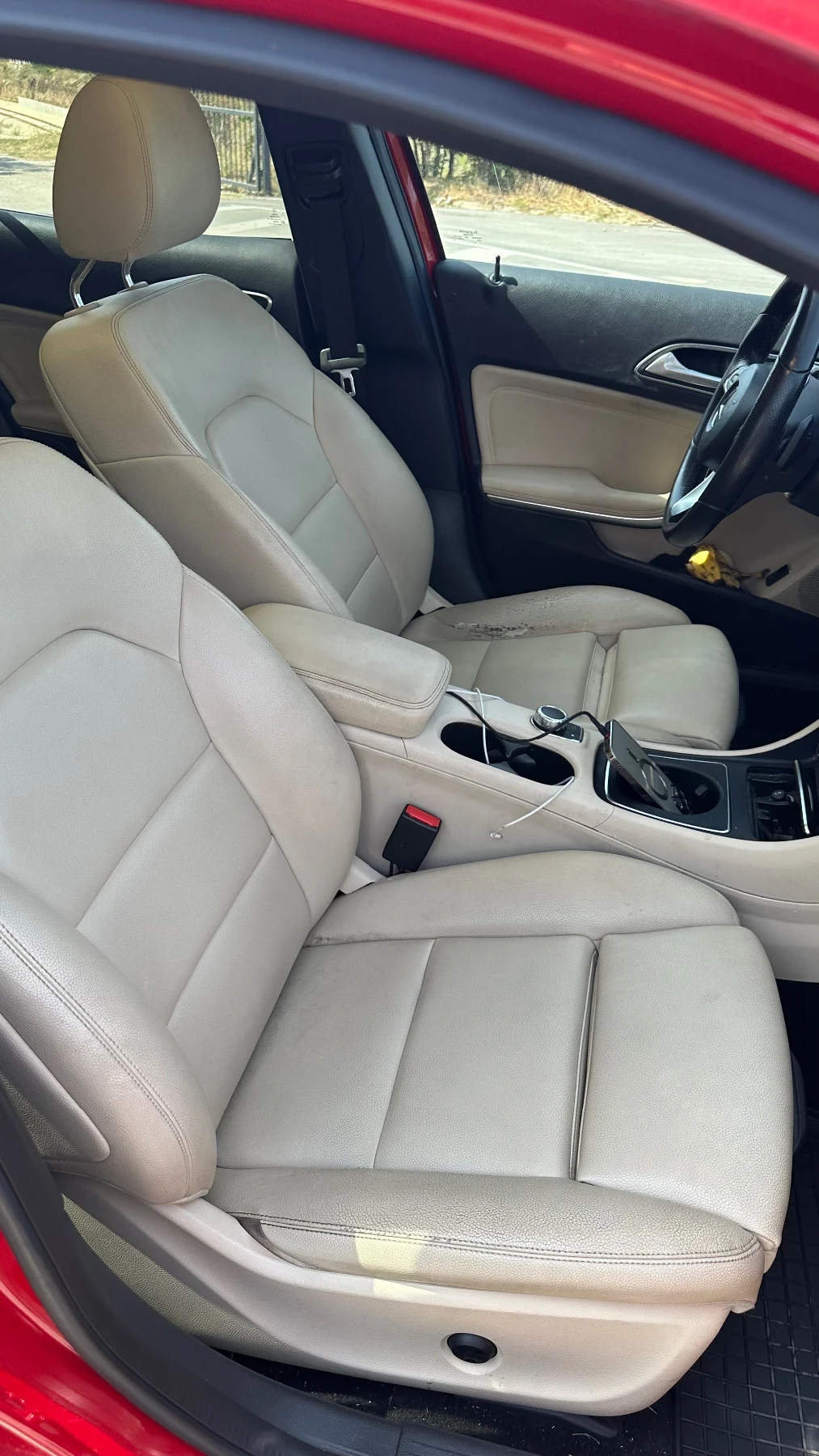 Mercedes-Benz GLA 250 GLA 250  | PANORAMA | MEMORY | CARPLAY | CAMERA, снимка 4 - Автомобили и джипове - 56043603