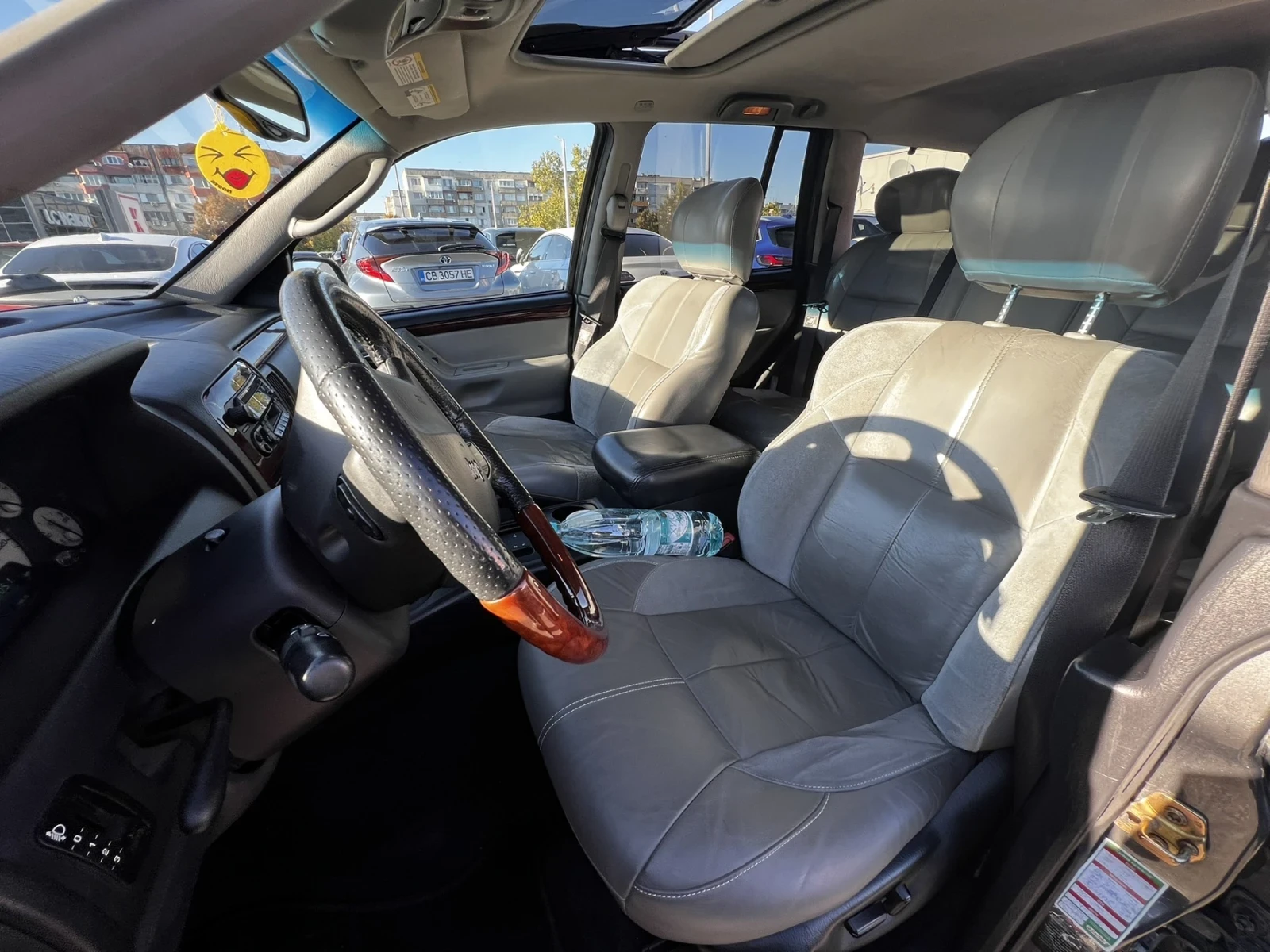 Jeep Grand cherokee Overland, снимка 15 - Автомобили и джипове - 56571193